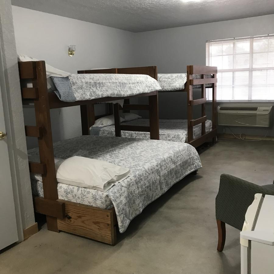 Arrowhead Point Lodge & Campground Kingston 외부 사진